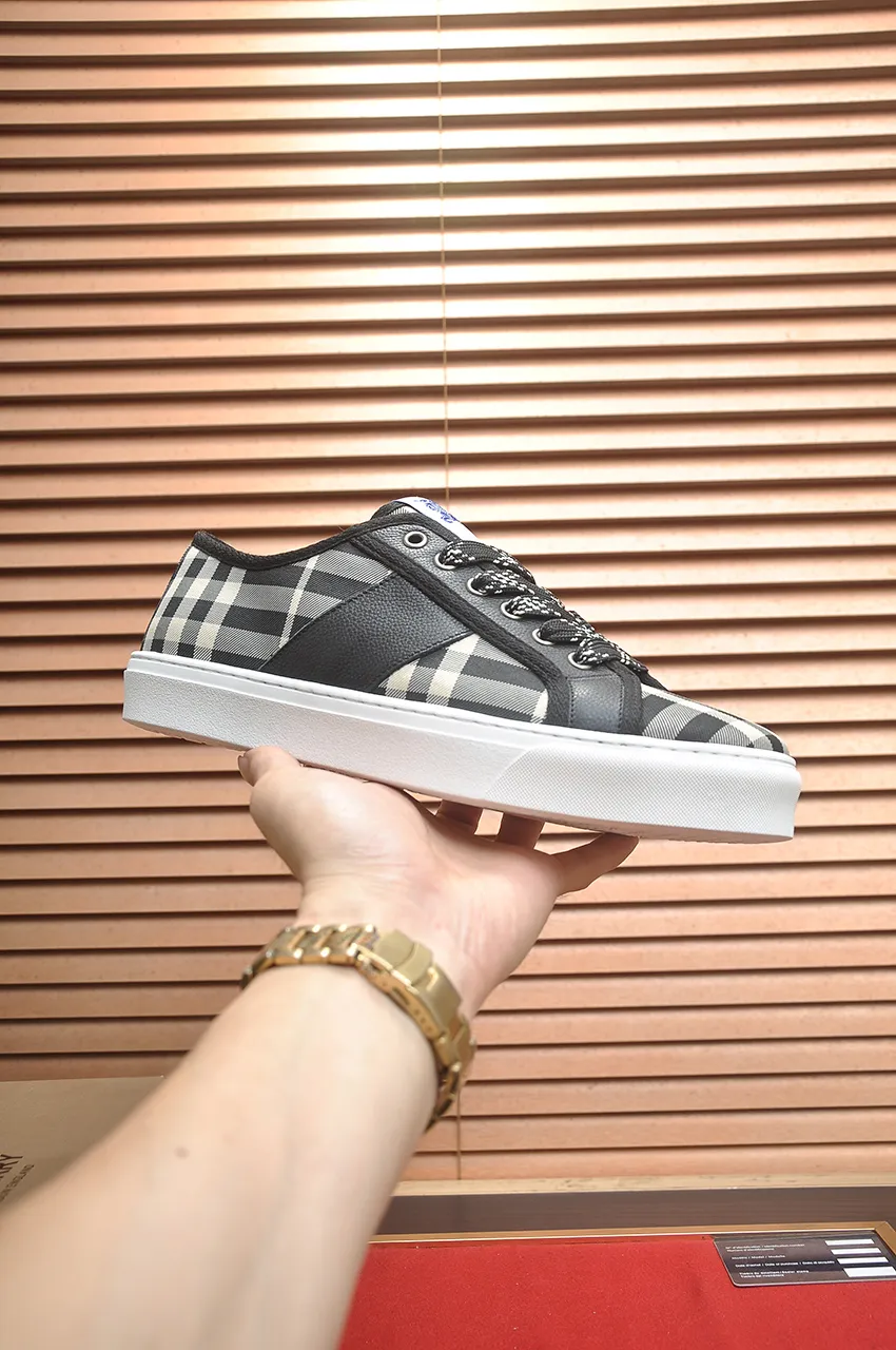 Men's shoes💰460💶【Burberry】Classic low-top sneakers｜Imported cowhide with classic plaid fabric｜Cow leather lining｜Original outsole｜Fine workmanship and comfortable to wear Size: 38-44 (customized at 45)